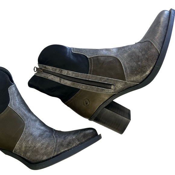 NWOB $295 Casta “Love at First Blush” Metallic Two-Tone Leather Boots 40 (US 9) - Picture 4 of 11